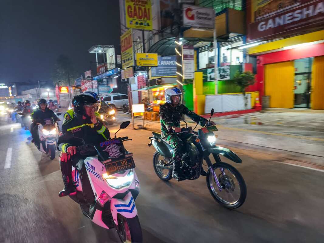 TNI-Polri Gelar Patroli Terpadu, Jaga Keamanan dan Kondusivitas Jakarta TNI-Polri Gelar Patroli Terpadu, Jaga Keamanan dan Kondusivitas Jakarta