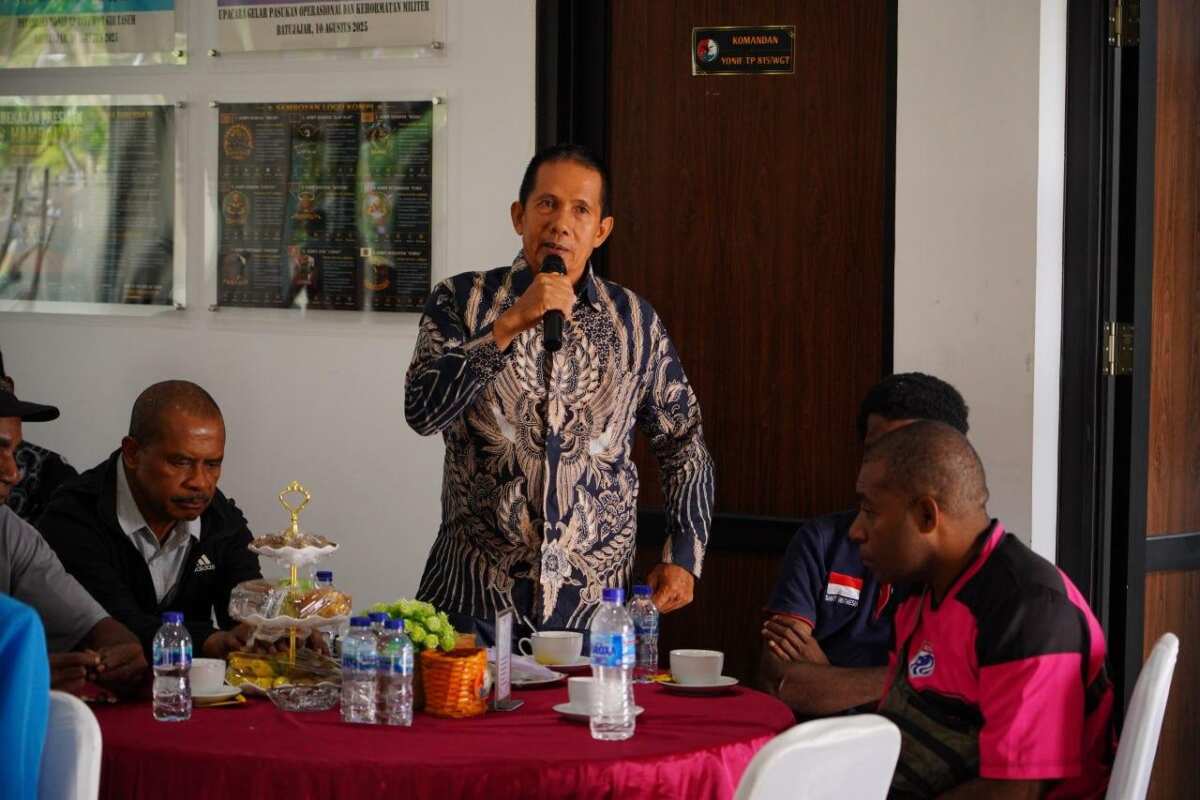 Tatap Muka Danrem 172/PWY Bersama Tokoh Agama, Adat dan Masyarakat Keerom Tatap Muka Danrem 172/PWY Bersama Tokoh Agama, Adat dan Masyarakat Keerom