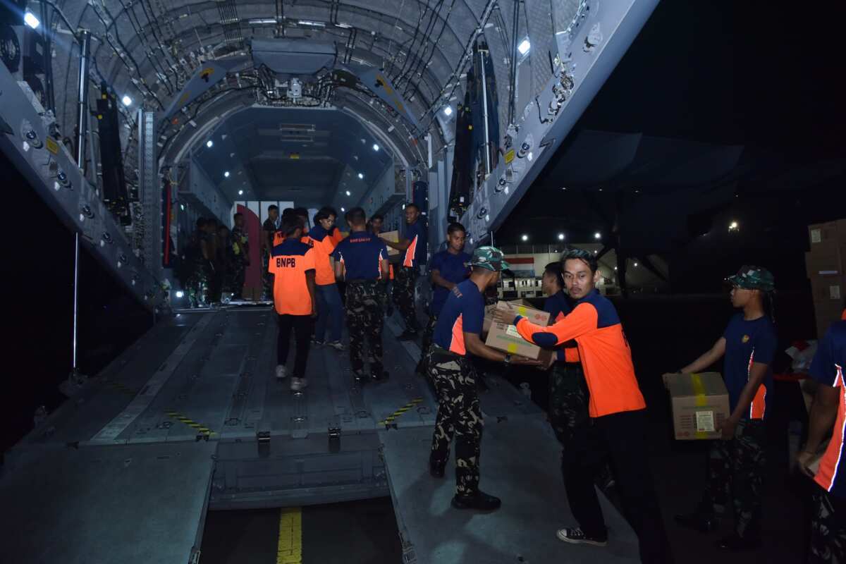 Hari Keempat Belas Penanganan Gempa NTT, TNI Salurkan 968,953 Ton Bantuan Hari Keempat Belas Penanganan Gempa NTT, TNI Salurkan 968,953 Ton Bantuan