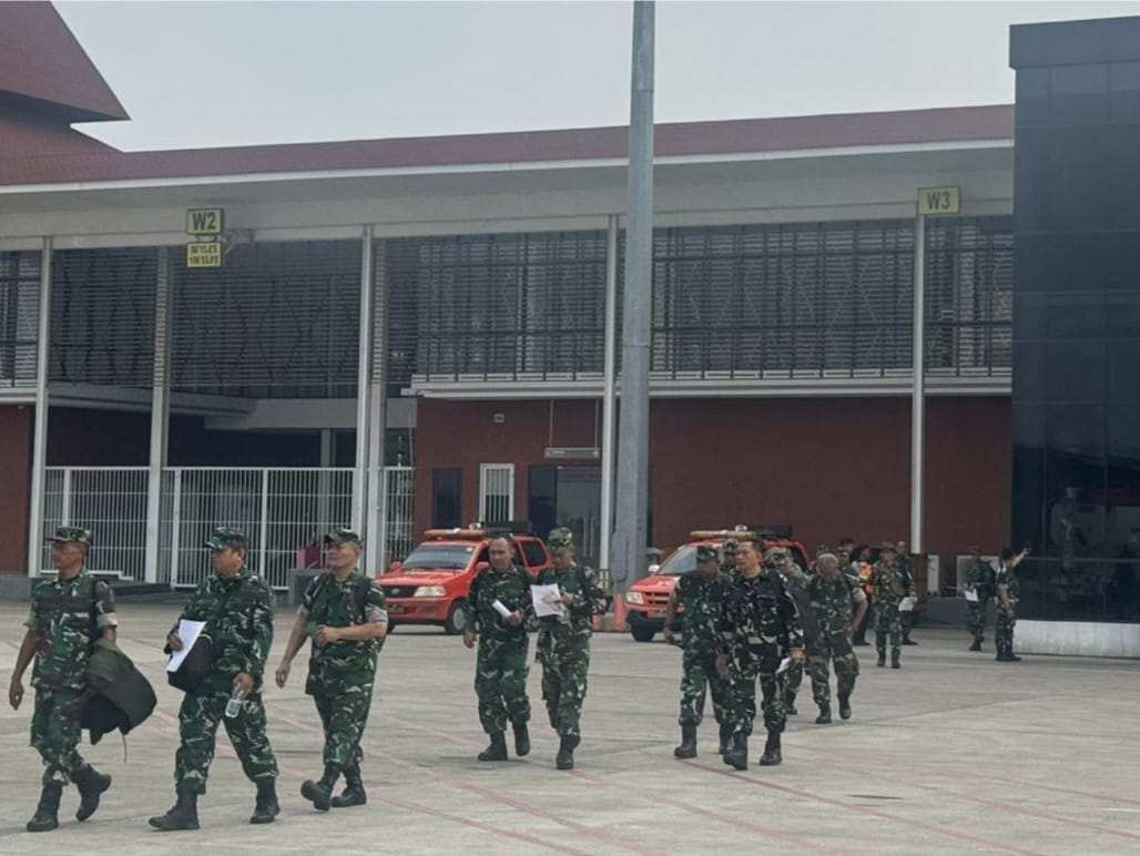 TNI Kerahkan 308 Personel Tambahan, Total 1.138 Personel Penyuluh Perkuat Penanganan Karhutla TNI Kerahkan 308 Personel Tambahan, Total 1.138 Personel Penyuluh Perkuat Penanganan Karhutla