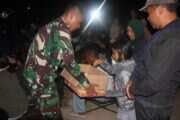 Hari Kelima Belas Penanganan Gempa NTT, TNI Sudah Salurkan 990,691 Ton Bantuan