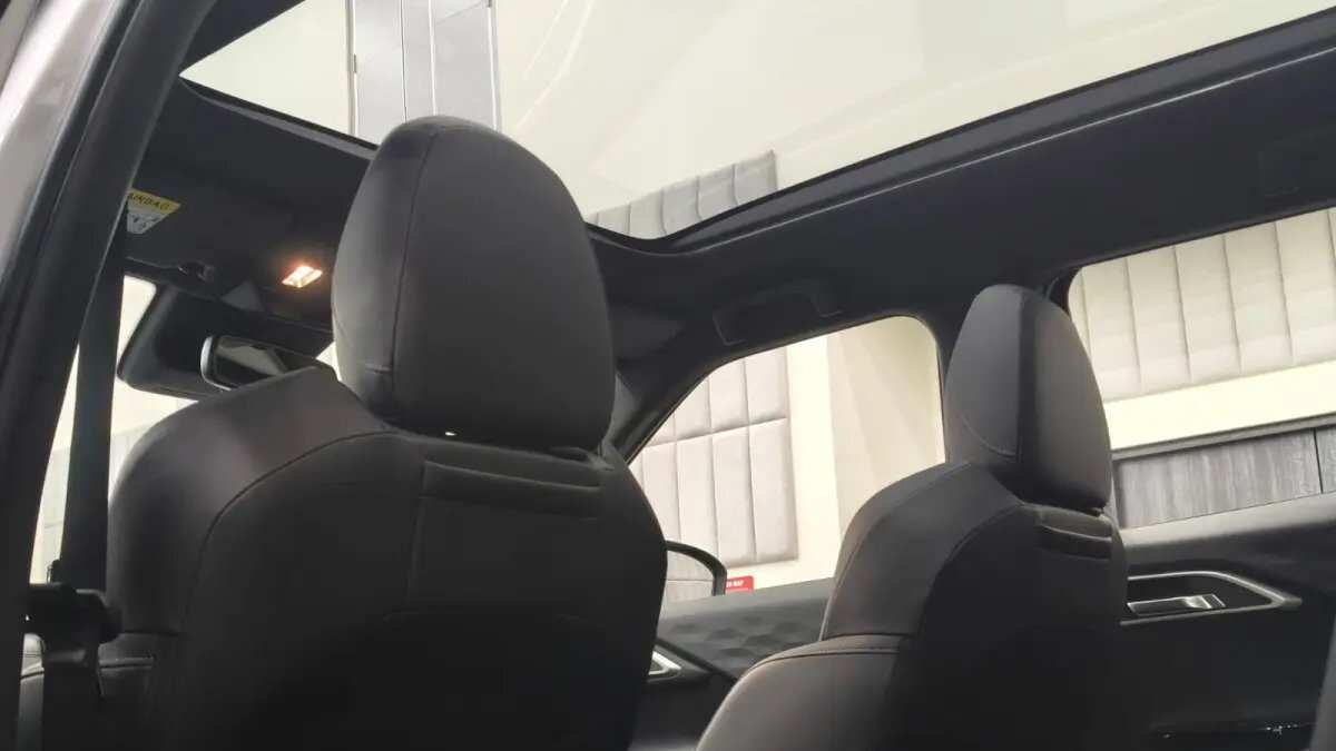 Mengatasi Masalah Kebocoran Sunroof Mobil