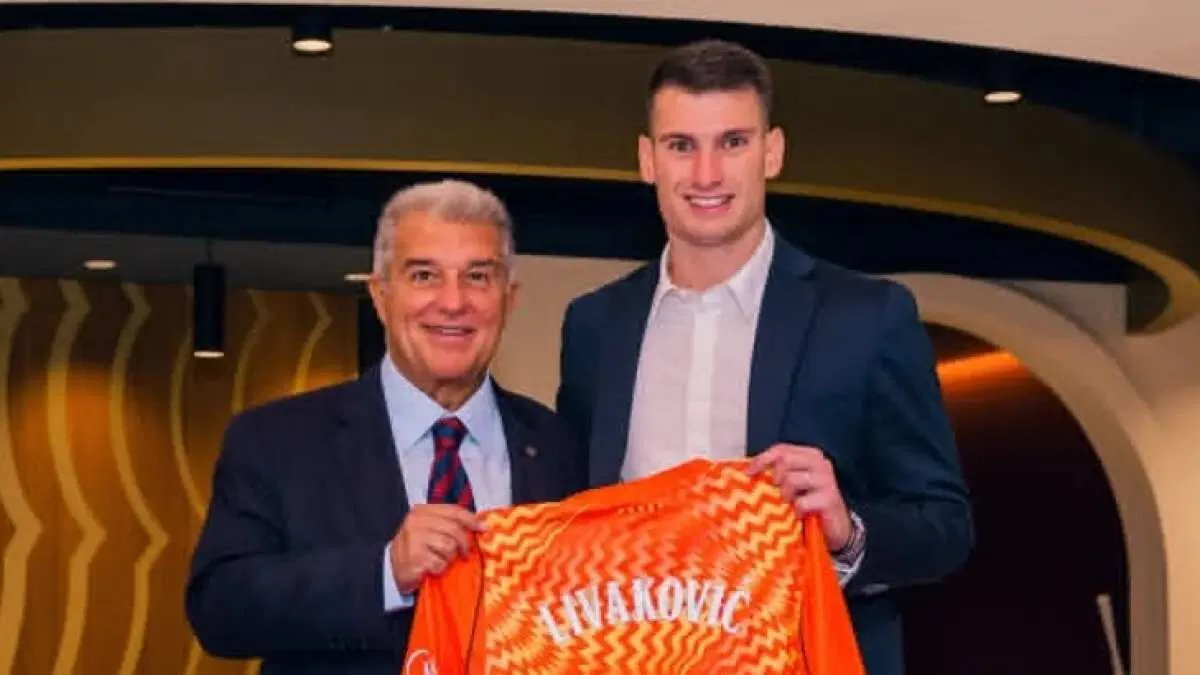 Perekrutan Dominik Livaković oleh Barcelona