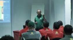 Edukasi Aturan Sepak Bola oleh Barito Putera