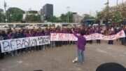 Aksi Demonstrasi Mahasiswa Universitas Pakuan di Gedung DPR