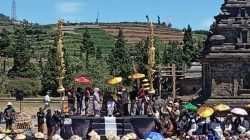 Pesona Budaya Ruwatan Anak Rambut Gimbal di Dieng Culture Festival 2026