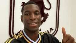 Nicolas Jackson Resmi Bergabung dengan Aston Villa Nicolas Jackson Resmi Bergabung dengan Aston Villa