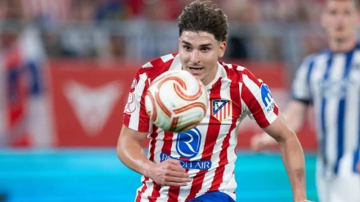 Barcelona Tanggapi Kritik Gil Marín Mengenai Julián Álvarez