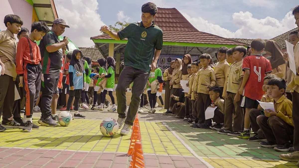 Transformasi PSS Sleman Academy di SDN Godean 2: Semangat Baru untuk Siswa