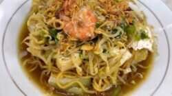 Kelezatan Lontong Mie Khas Surabaya dan Cara Pembuatannya Kelezatan Lontong Mie Khas Surabaya dan Cara Pembuatannya