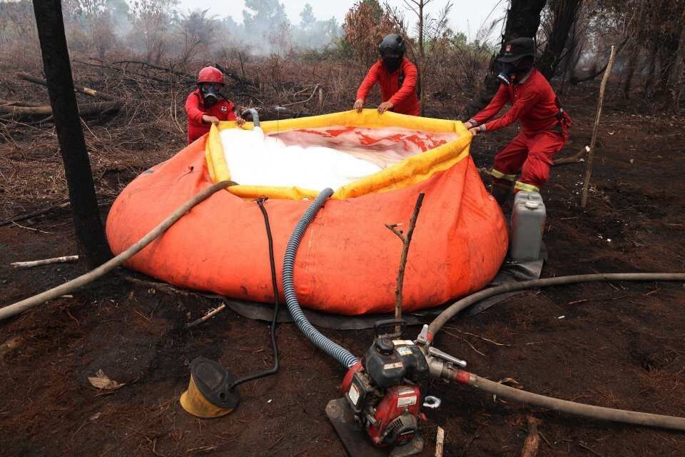Dukungan Jepang dalam Pemadaman Kebakaran Hutan di Kalimantan Dukungan Jepang dalam Pemadaman Kebakaran Hutan di Kalimantan