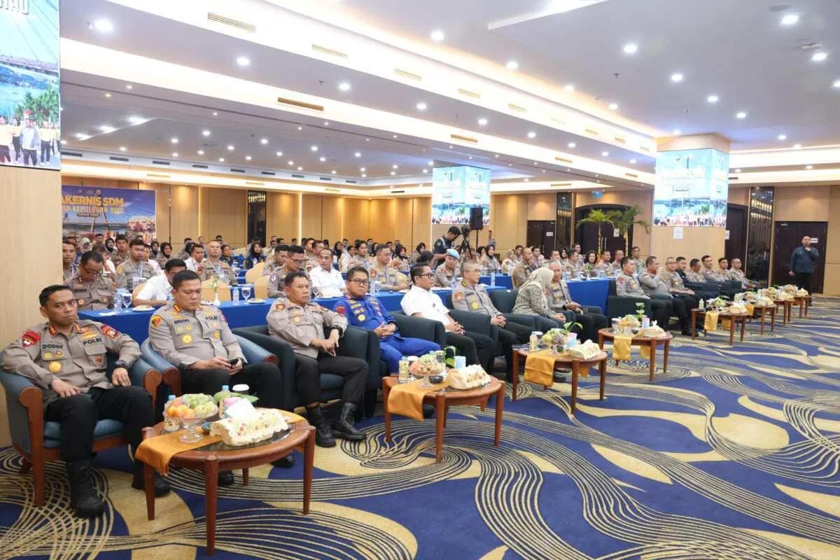 POLDA KEPRI GELAR RAKERNIS SDM 2026, KAPOLDA KEPRI TEKANKAN PEMBINAAN PERSONEL DAN PENINGKATAN KOMPETENSI