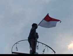 HUT RI ke-81 di Gampong Lengkong Meriah, Warga Berebut Ratusan Hadiah