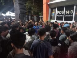 Warga Desa Tenggor Geruduk Polres Gresik, Protes Salah Tangkap dan Dugaan Penganiayaan Oknum Polisi