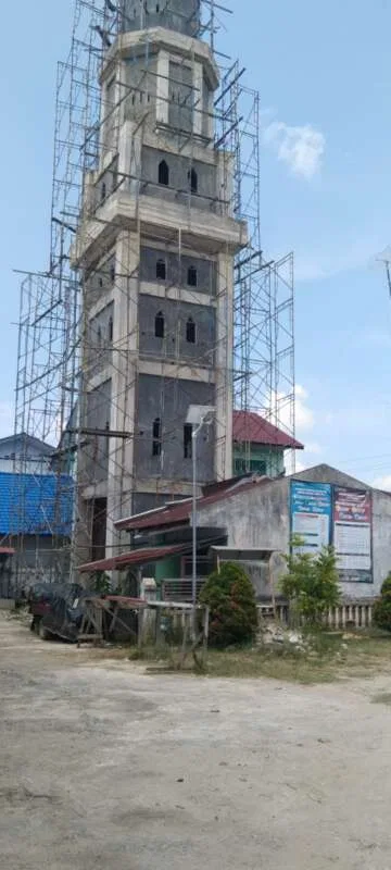 Dana Aspirasi Dewan untuk Menara Masjid Quba Disorot, Papan Nilai Kontrak Dipertanyakan