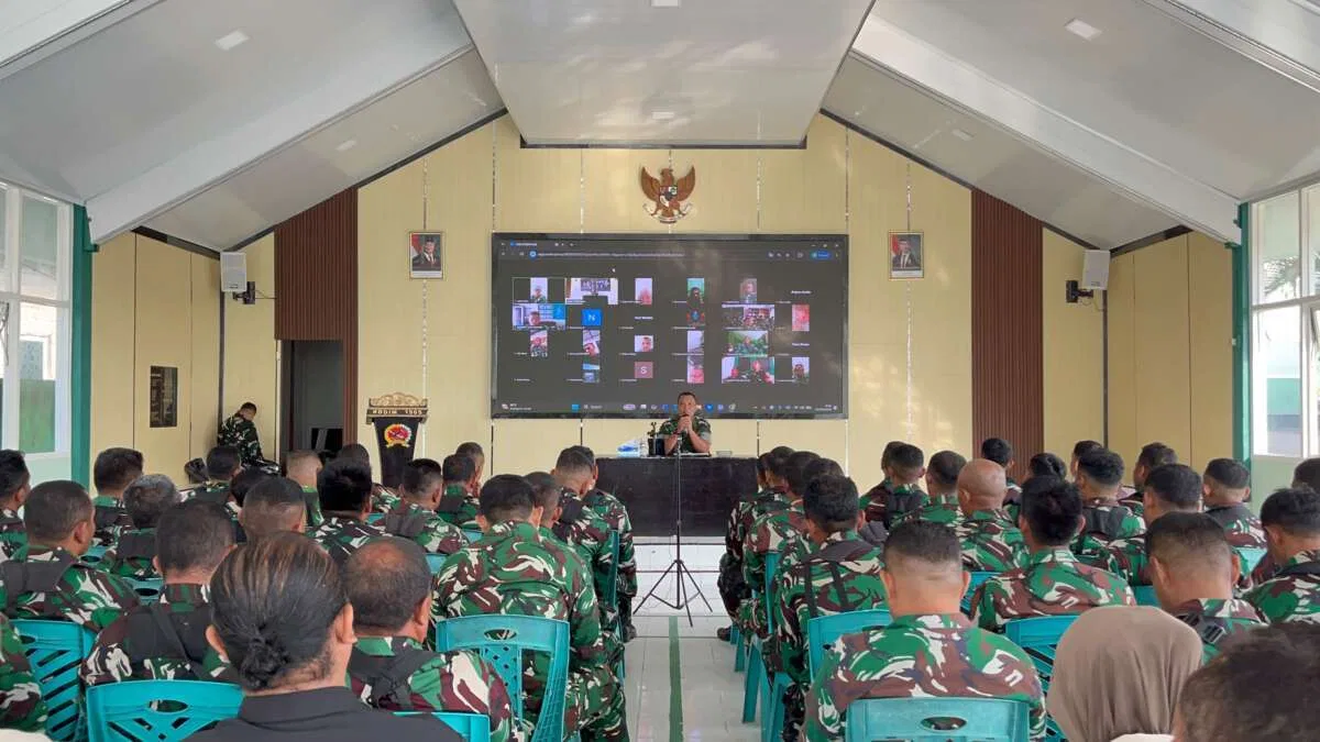 Dandim 1505/Tidore Berikan Jam Komandan kepada Personel dan PNS, Tekankan Profesionalisme dalam Bertugas