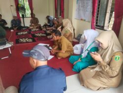 Sinergi TNI dan Pemerintah Desa, Babinsa Kawal Penyusunan APBDes Perubahan Sungai Buluh