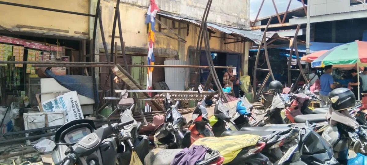 Pasca Kanopi Ambruk, Rehabilitasi Pasar Terminal Lama Langsa Disorot
