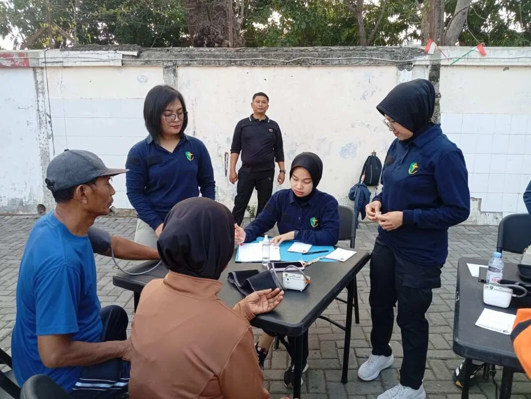 Olahraga Pagi Sambil Cek Kesehatan, Layanan Gratis Biddokkes Polda Jateng Disambut Antusias Warga