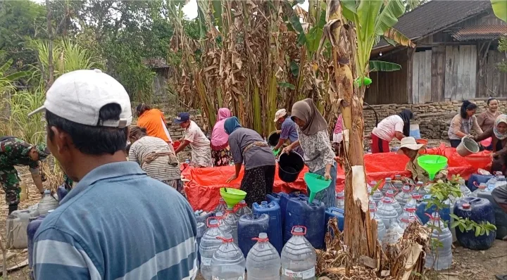 Kemarau Belum Berakhir, Kodim Boyolali Gandeng Argoloro Cafe Kirim 15 Ribu Liter Air ke Juwangi