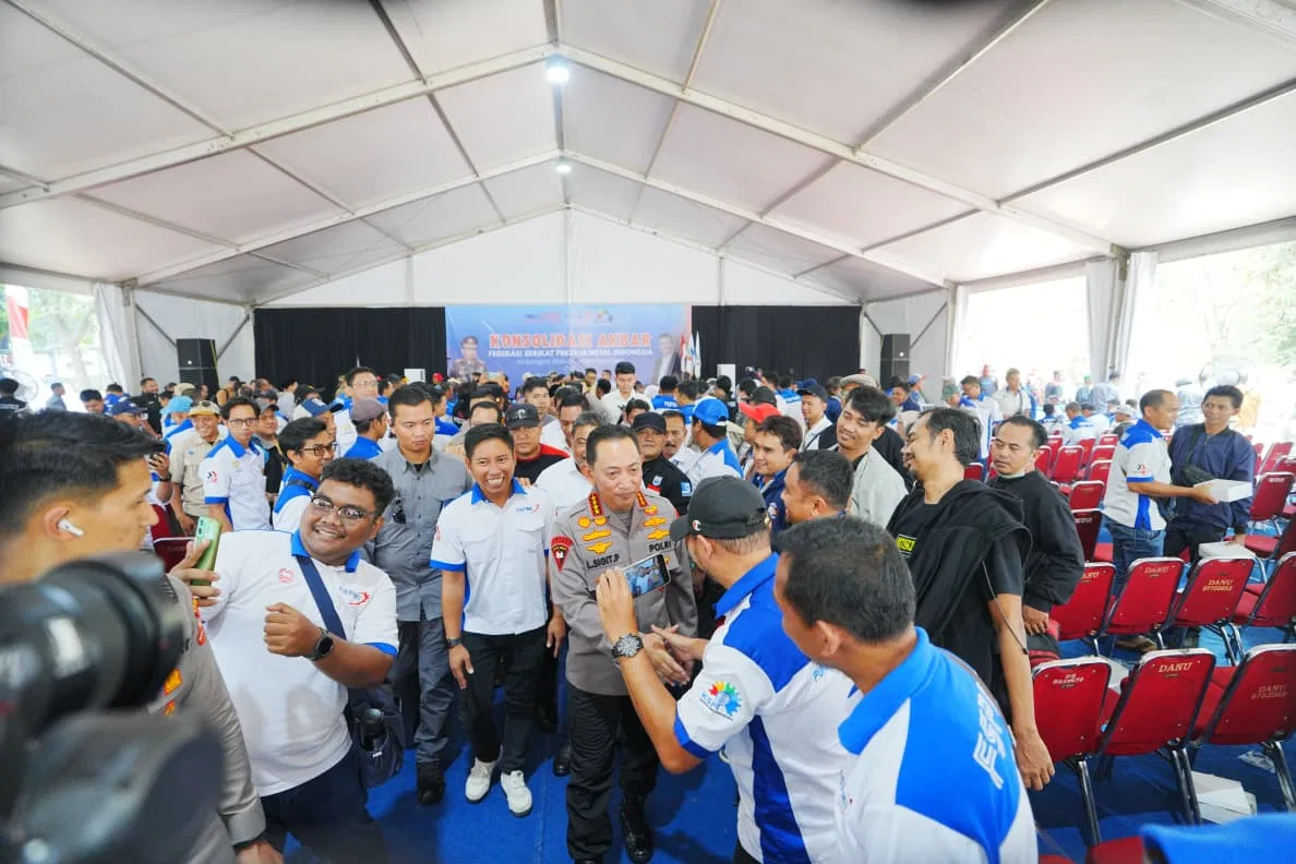 Kapolri Apresiasi Buruh dan Pengusaha Duduk Bersama Bahas RUU Ciptaker