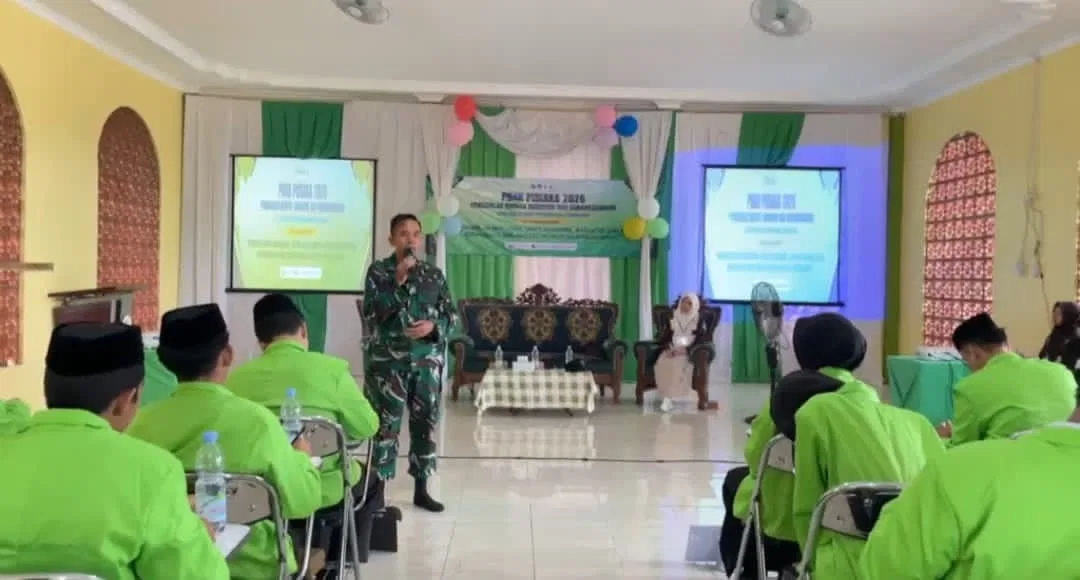 Tanamkan Cinta Tanah Air Sejak Kampus, Babinsa Sambangi Mahasiswa STAI Muhajirin