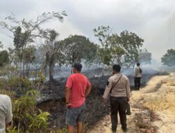 RESPON CEPAT, POLRES LINGGA BERSAMA TNI DAN INSTANSI TERKAIT PADAMKAN KEBAKARAN LAHAN 2 HEKTARE DI BATU BERDAUN