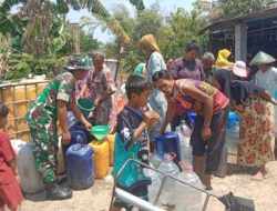 Ringankan Beban Warga Terdampak Kemarau, Kodim Bojonegoro Kembali Pasok 64.000 Liter Air Bersih ke 4 Kecamatan