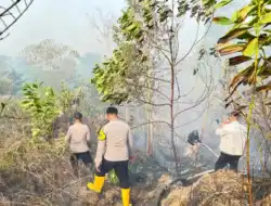 Polsek Gunung Kijang Respons Cepat Informasi Karhutla di Bukit Piatu