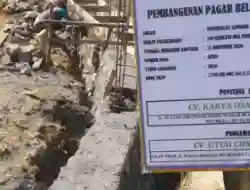 Proyek Pembangunan Pagar Belakang Kampus Unsam Disorot, Papan Informasi Baru Dipasang