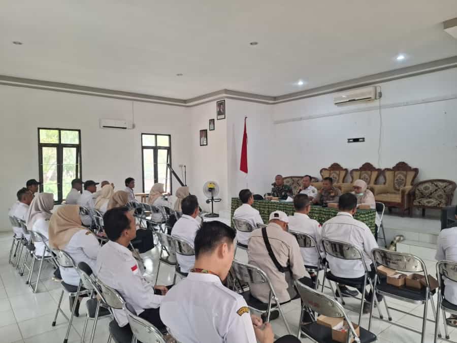 TNI Dukung Penguatan Keamanan dan Ketertiban Wilayah Kecamatan Jaro TNI Dukung Penguatan Keamanan dan Ketertiban Wilayah Kecamatan Jaro