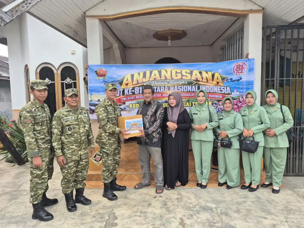Jelang HUT ke-81 TNI, Kodim 1002/HST dan Persit Sambangi Warakawuri hingga Tokoh Adat Jelang HUT ke-81 TNI, Kodim 1002/HST dan Persit Sambangi Warakawuri hingga Tokoh Adat