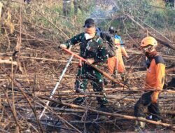 Pantau Langsung Perkembangan Karhutla, Komandan Lanud Sjamsudin Noor Bersama Forkopimda Kalsel Turun ke Lapangan Uji Fungsi Inovasi Injeksi Air
