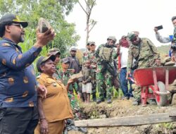Kodim 1714/Puncak Jaya Gelar Doa Bersama dan Peletakan Batu Pertama Pembangunan Jembatan di Kampung Kulonggame