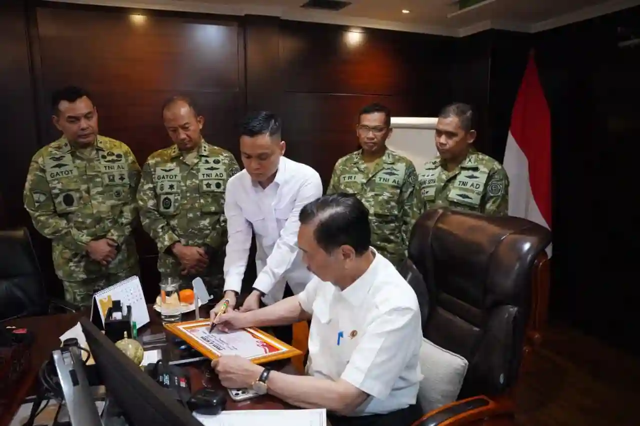 Pesan Ketua Dewan Ekonomi Nasional : Berikan Keteladanan dan Loyalitas