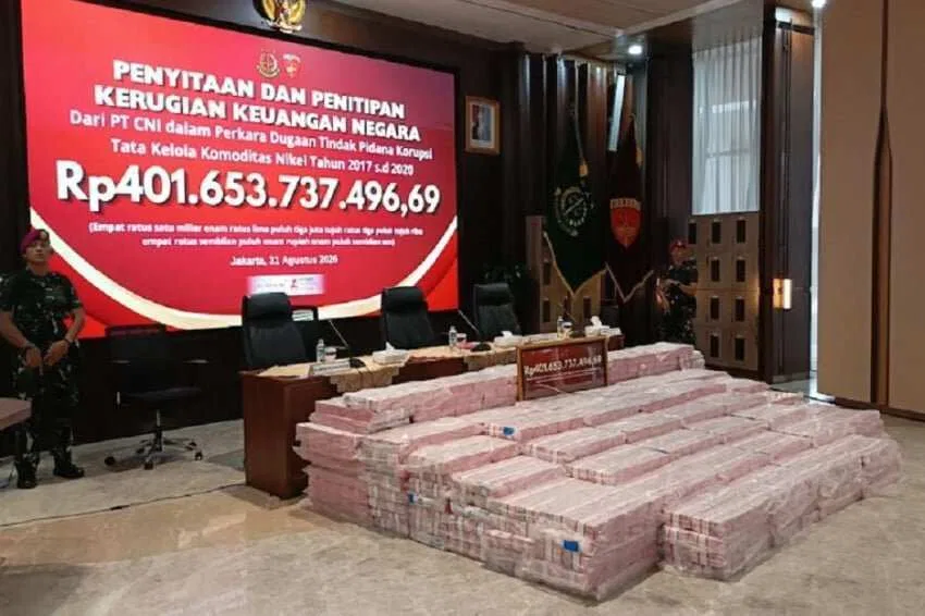 Pameran Uang Sitaan Kejagung Terkait Kasus Korupsi Nikel