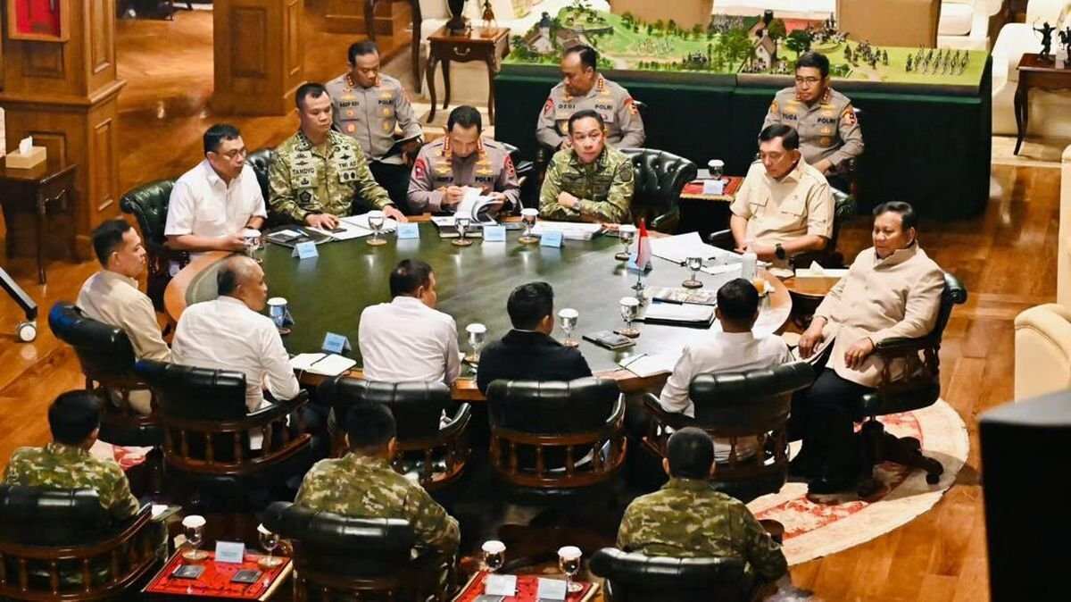 Pertemuan Penting Terkait Penanganan Karhutla Prabowo Panggil Panglima TNI dan Kapolri untuk Laporan Karhutla