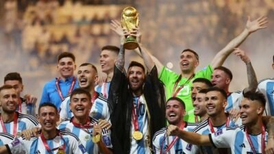 Leo Messi: Perpisahan Sang Legenda Argentina Leo Messi: Perpisahan Sang Legenda Argentina