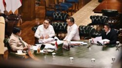 Usulan Pemberian Tanda Jasa dan Kehormatan oleh Fadli Zon kepada Tokoh Masyarakat Usulan Pemberian Tanda Jasa dan Kehormatan oleh Fadli Zon kepada Tokoh Masyarakat