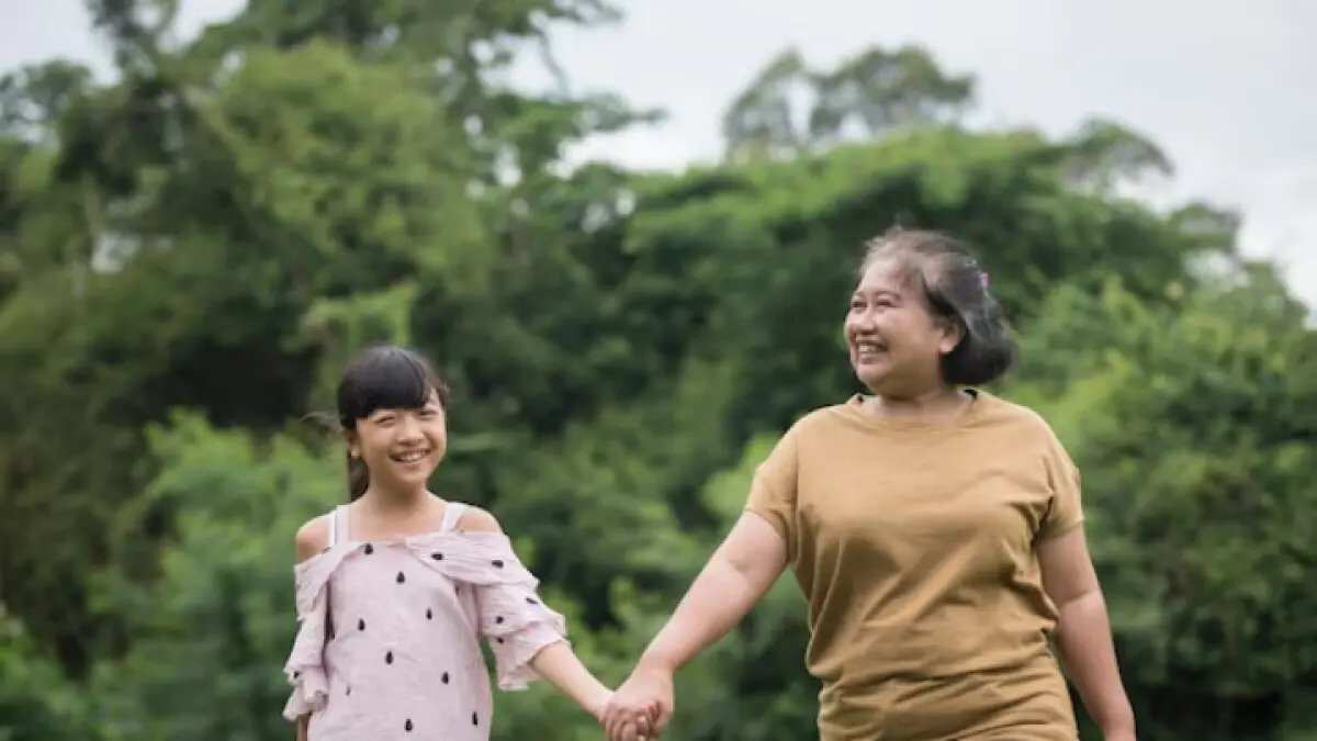 Mengapa Kakek-Nenek Selalu Menjadi Favorit Cucu