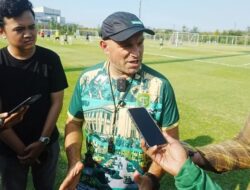 Persebaya Surabaya Tahan Banting di Tengah Cuaca Panas