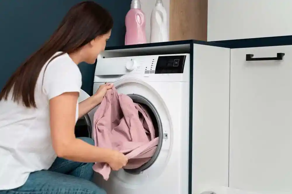 8 Kebiasaan Orang yang Rutin Cuci Sprei