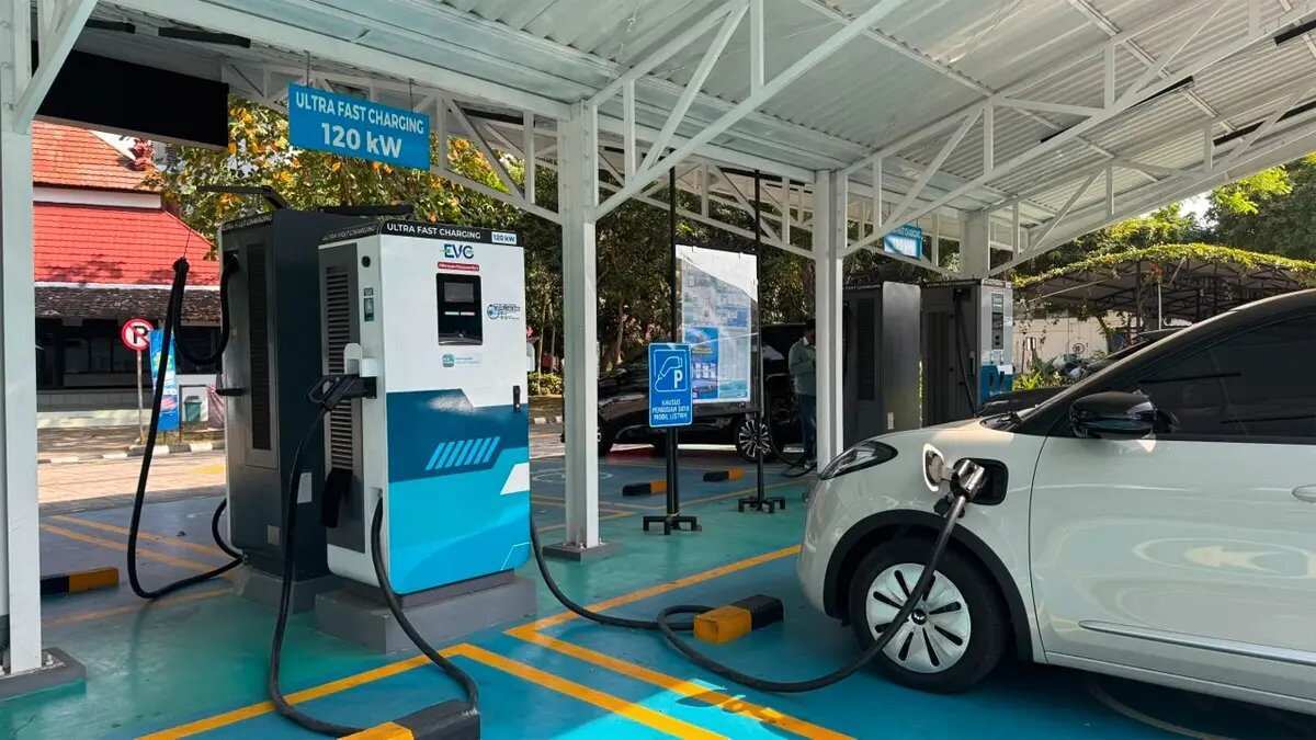 Dampak Revolusi AI dan EV Terhadap Ekonomi Indonesia