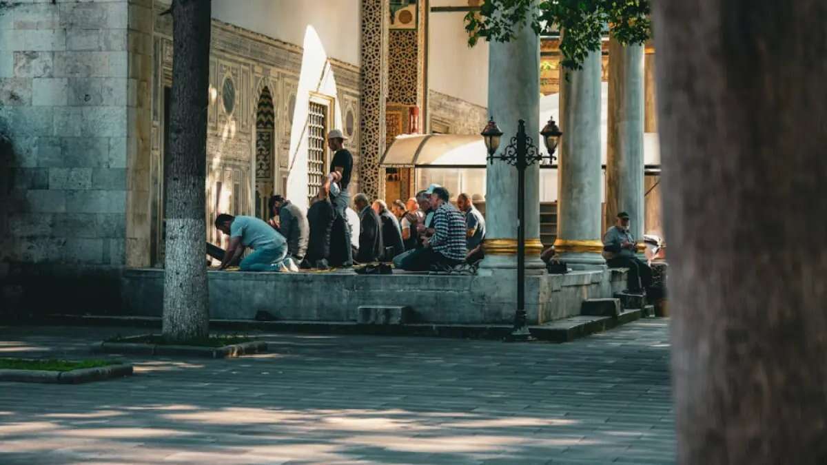 Jadwal Waktu Shalat Wilayah Kuningan pada 5 September 2026