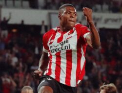 Duel Sengit Ajax vs PSV Eindhoven dalam Eredivisie