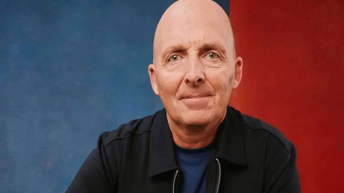 Klarifikasi Mike Dean atas Komentar Kontroversial