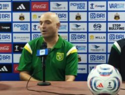 Cuaca Panas dan Angin Kencang Warnai Pertandingan Perdana Persebaya