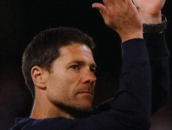 Xabi Alonso Legowo atas Kegagalan Transfer Lamine Camara ke Chelsea