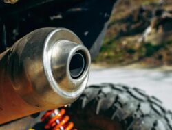 Mengenal Asap Putih pada Knalpot Motor dan Cara Mengatasinya