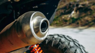 Mengenal Asap Putih pada Knalpot Motor dan Cara Mengatasinya